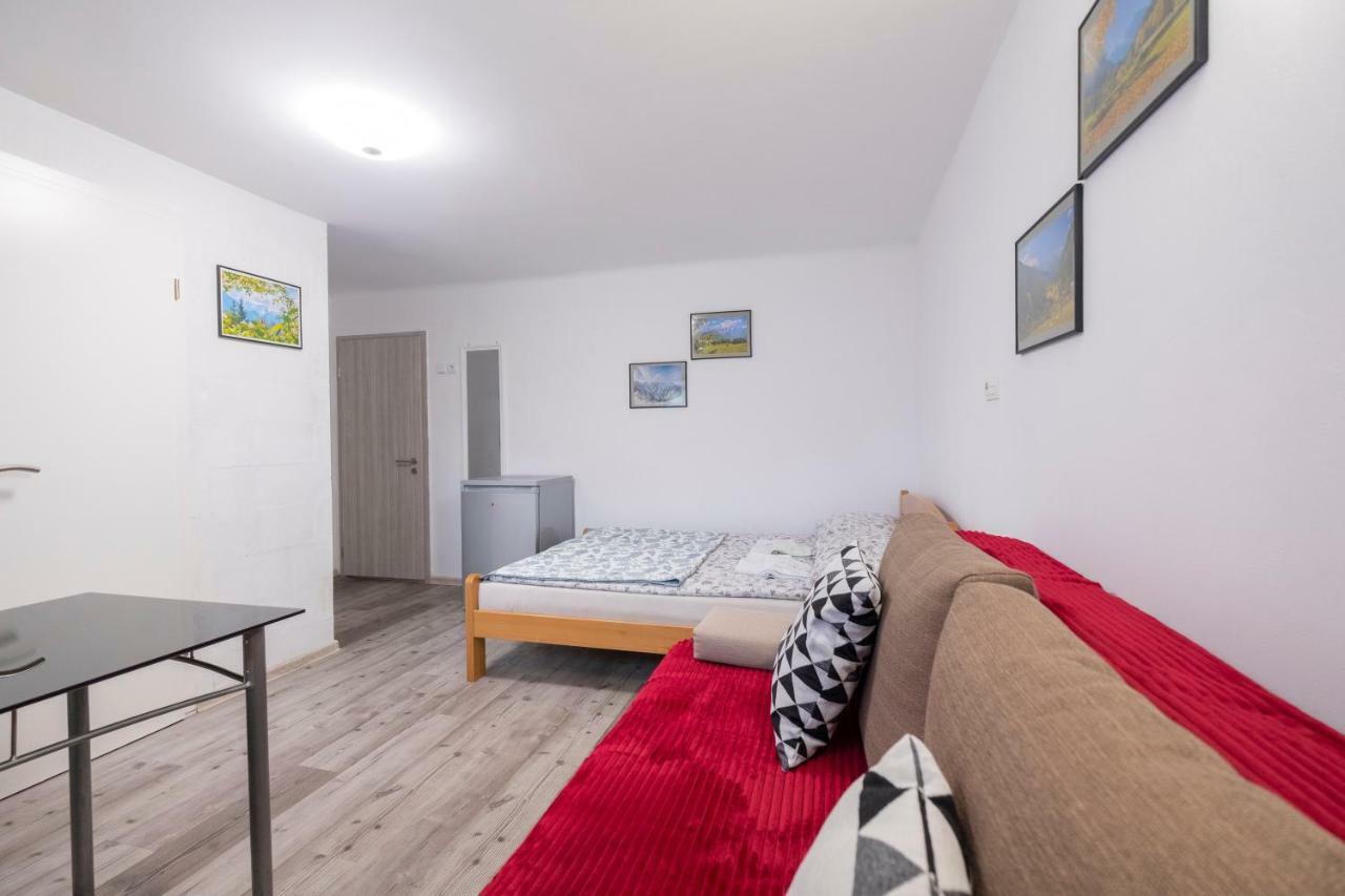 Newly Renovated Studio With Air Conditioner & Free Parking Ljubljana Exterior photo